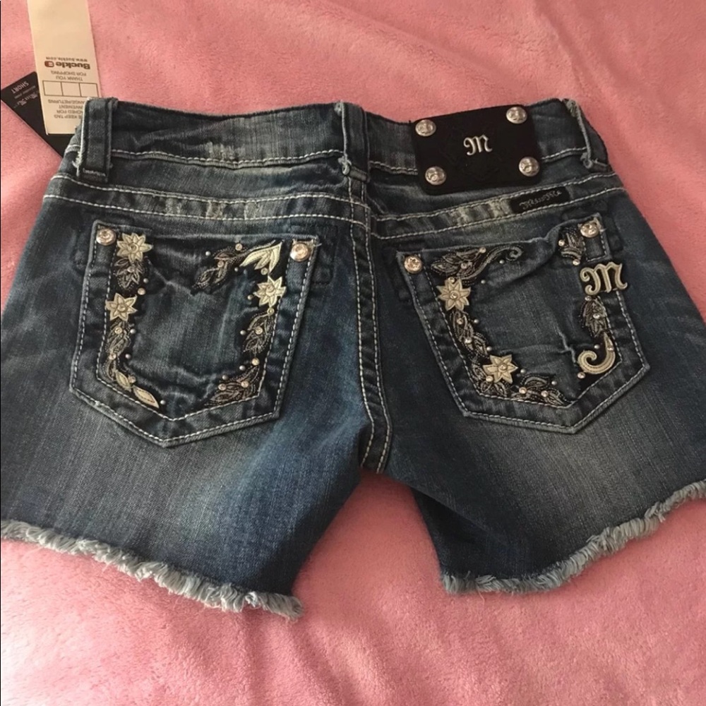 NWT Miss me Shorts By Buckle Size 26.